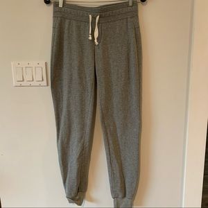 TNA Aritzia Sweatpants Joggers Grey cuff bottom Women’s Small S drawstring Pant